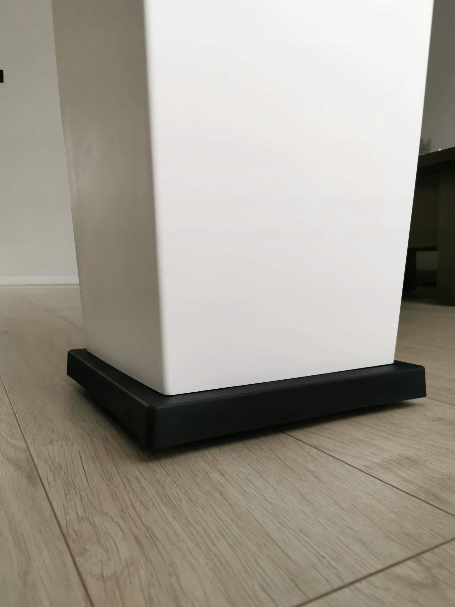 02eaabe2cc1d3946f98e50374a252c40