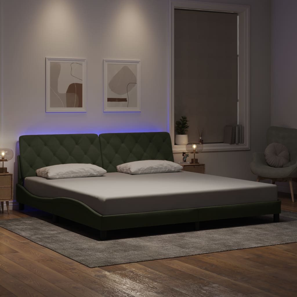Bettgestell mit LED ohne Matratze Hellgrau 200x200 cm Samt