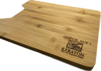 Bamboo cutting board with metal handle (32.5 x 25 x 1.8 cm)